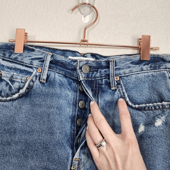 GRLFRND Marjan mid rise denim distressed shorts in Step it Up size 24 - Picture 6 of 11